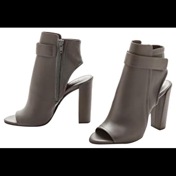 V I N C E / BRIGHAM peep toe booties in graphite ankle boots Like new - Picture 3 of 8